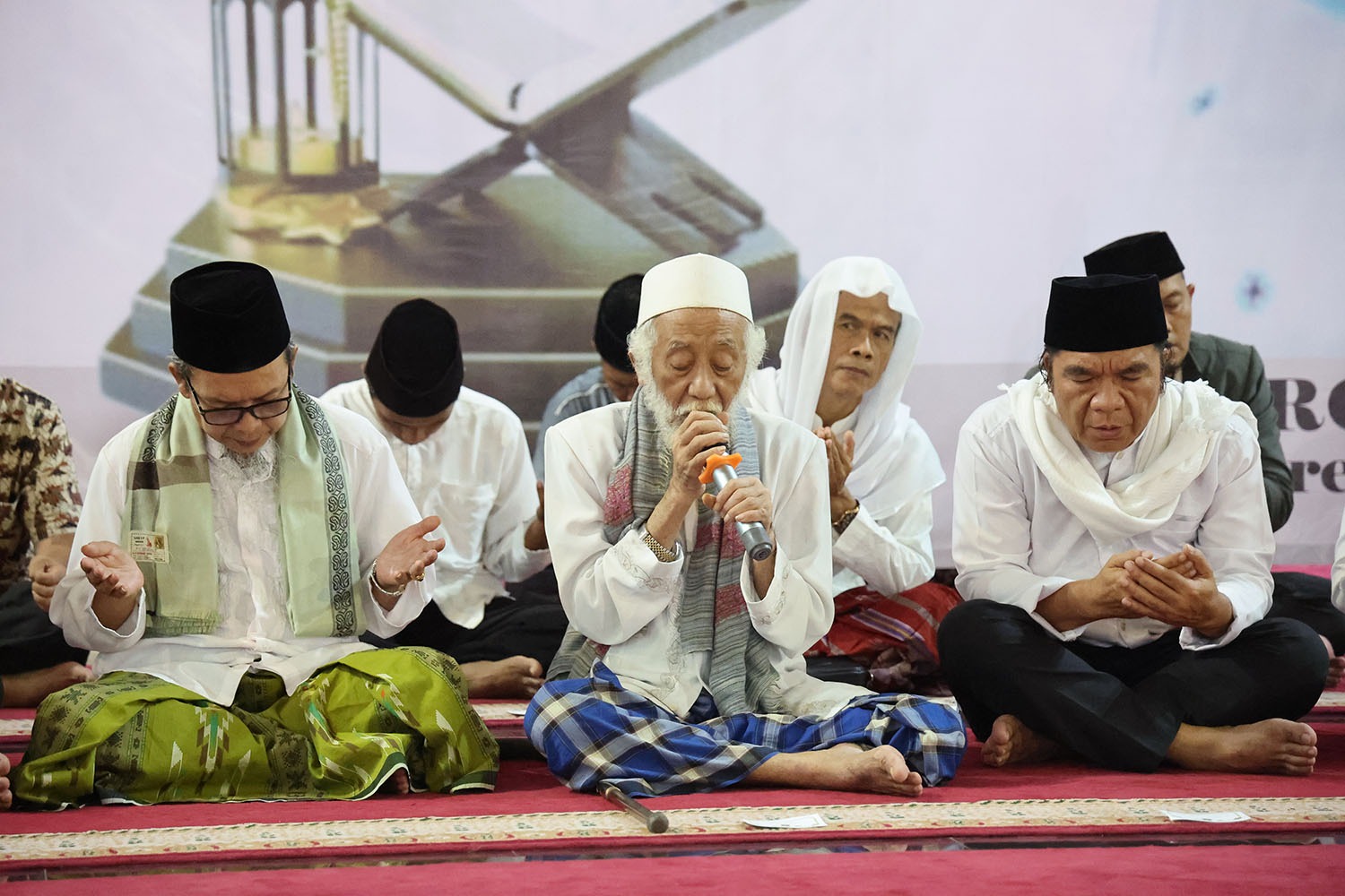 Peringati Nuzulul Qur’an, Pj Gubernur Banten Al Muktabar Ajak Masyarakat Amalkan Al-Qur’an