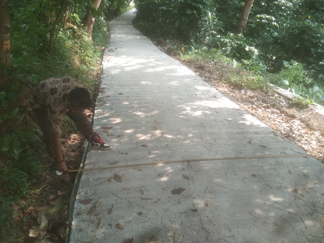 Dugaan terkait pembangunan jalan rabat beton di kampung Ciherang desa Pasirwaru tidak sesuai dengan Rencana Anggaran Belanja (RAB)
