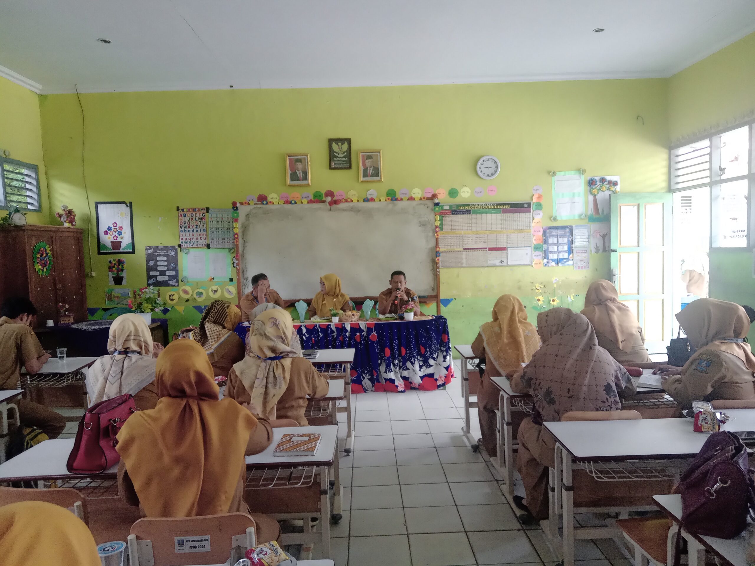 KKKS Kecamatan Padarincang mengadakan rapat dengan seluruh kepala sekolah