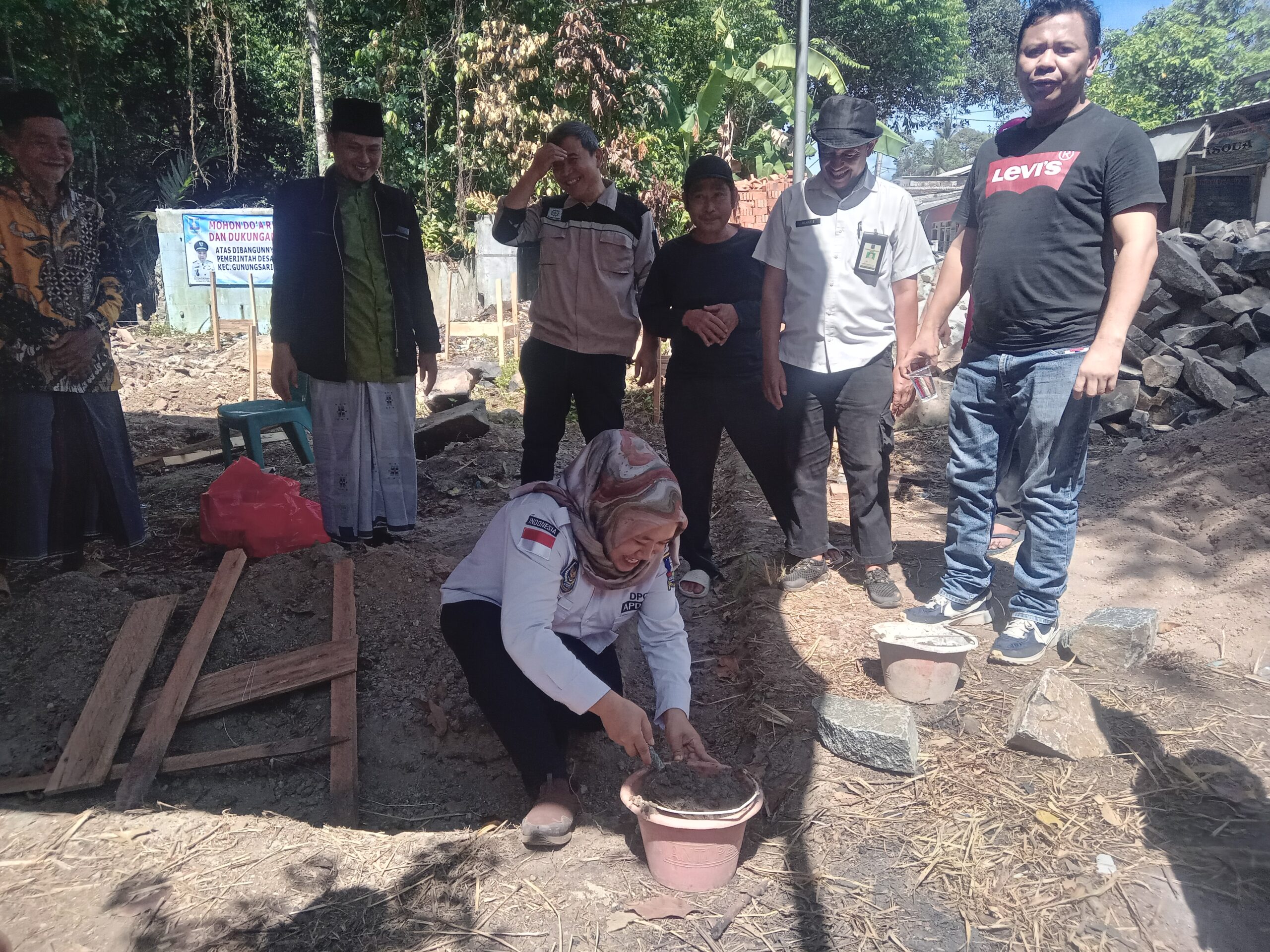 Kepala desa Tamiang, Titin Bainah, mengucapkan terima kasih kepada Bupati Serang