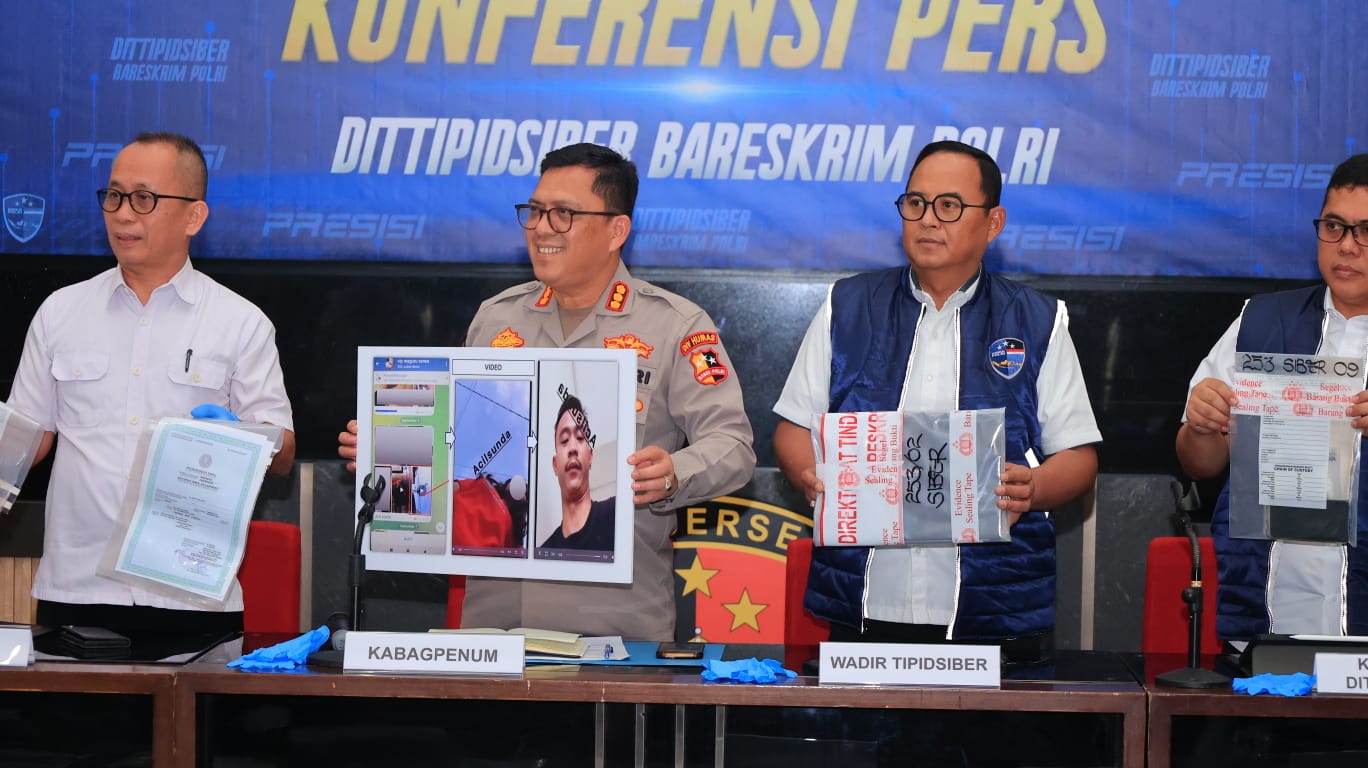 Polri Amankan didugs Tersangka Pengelola Situs Penyebar Video Porno Anak